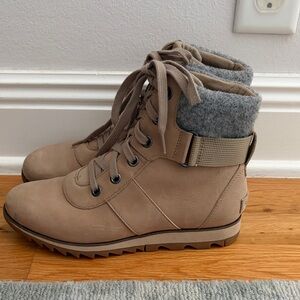 Sorel Tan Ankle Boots with Gray Trim